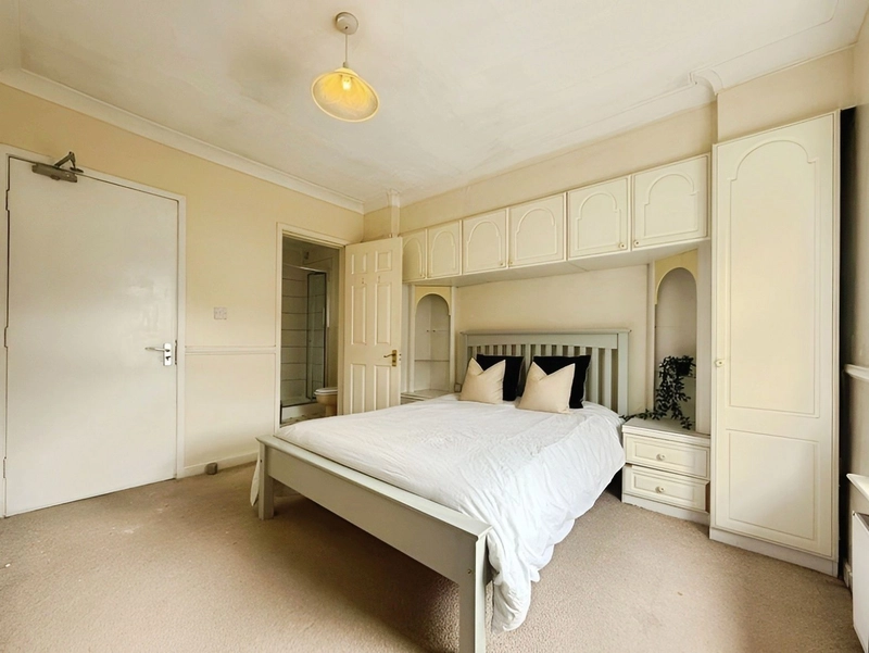 21 Priory Street, 6 Bedrooms NG7 2NX - Room rents - Thumbnail 2